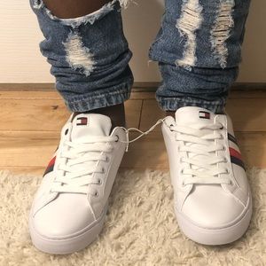 NEW!! Tommy Hilfiger sneakers